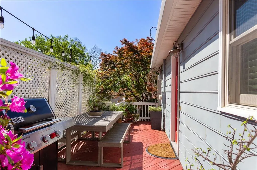 Atlanta, Georgia 30318, United States, 3 Bedrooms Bedrooms, ,2 BathroomsBathrooms,Residential,Active,108031