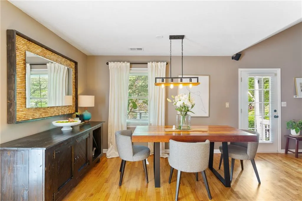 Atlanta, Georgia 30318, United States, 3 Bedrooms Bedrooms, ,2 BathroomsBathrooms,Residential,Active,108031