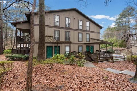 Condo For Sale - 3891 Cedar Circle<br/> Tucker, GA 30084