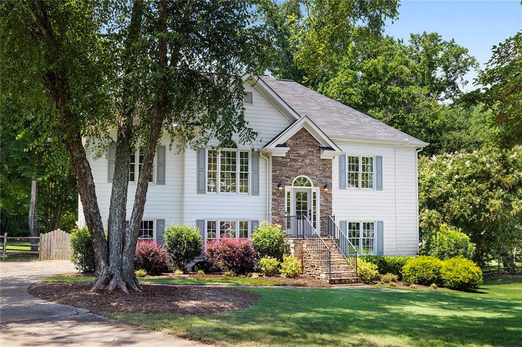 915 Taylor Parkway