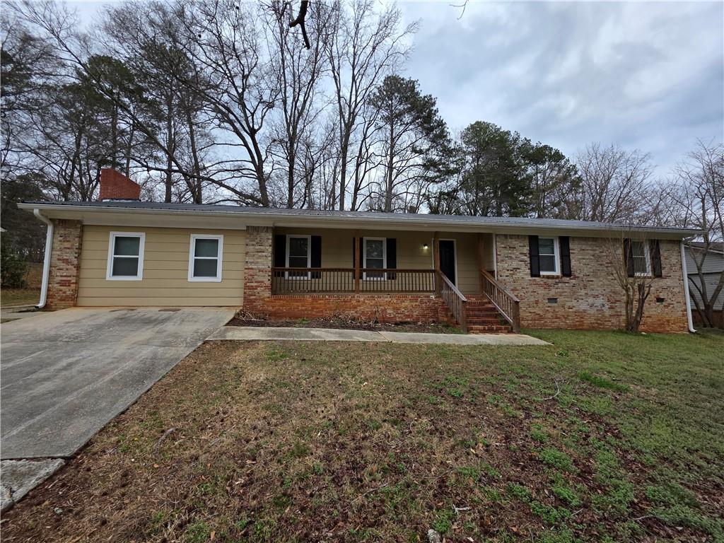 Photo 1 of 22 — 724 Country Club Drive, Monroe, GA 30655