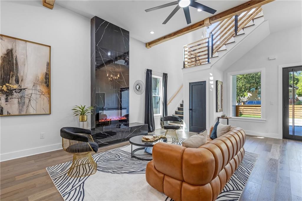 1927 Memorial Drive SE