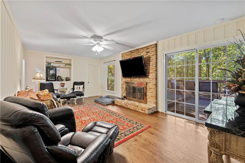 Mount Vernon Woods - Residential