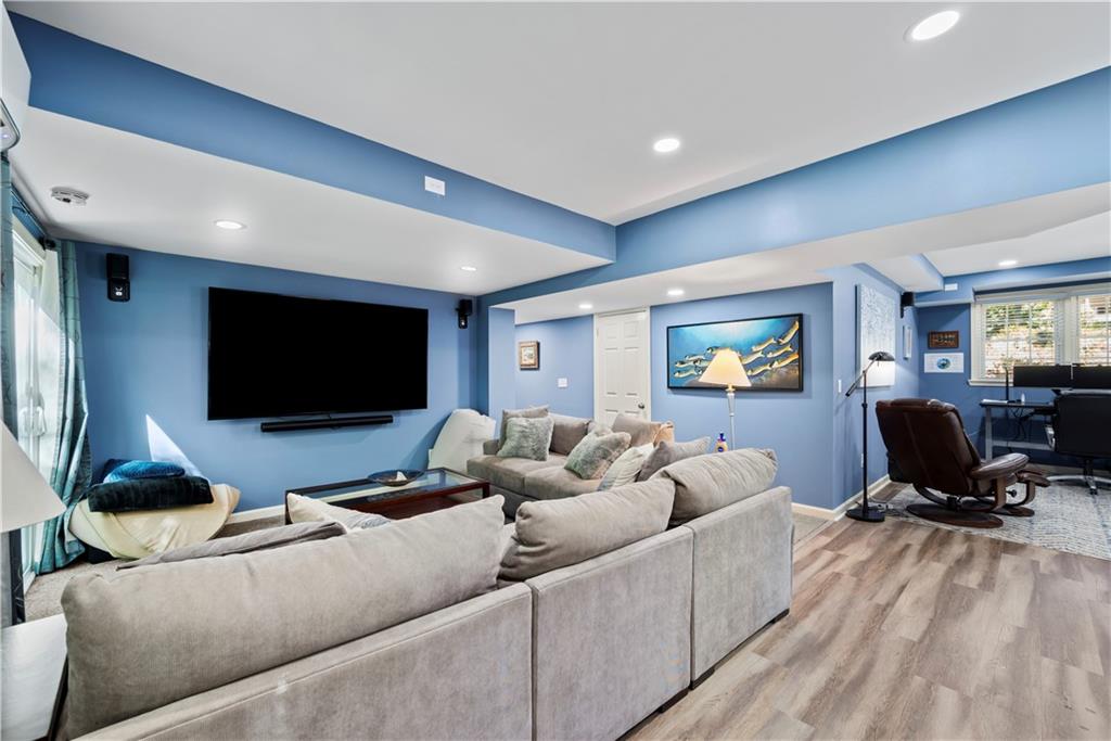 Mount Vernon Woods - Residential
