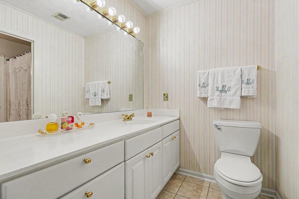 4862 Twin Lakes Trail