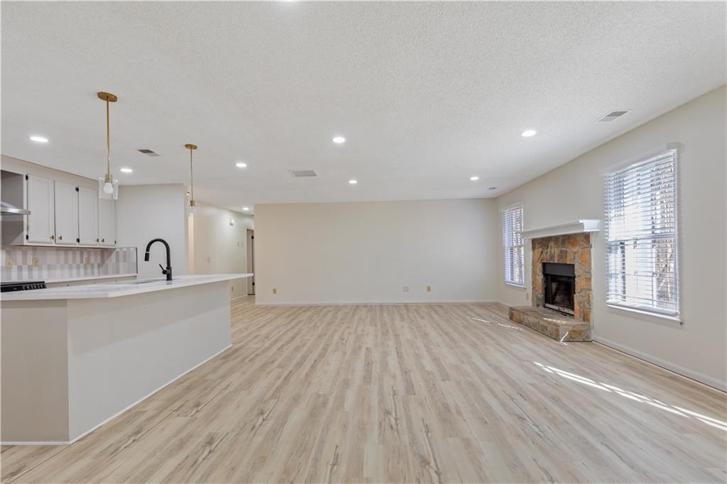 2095 Uniwattee Trail