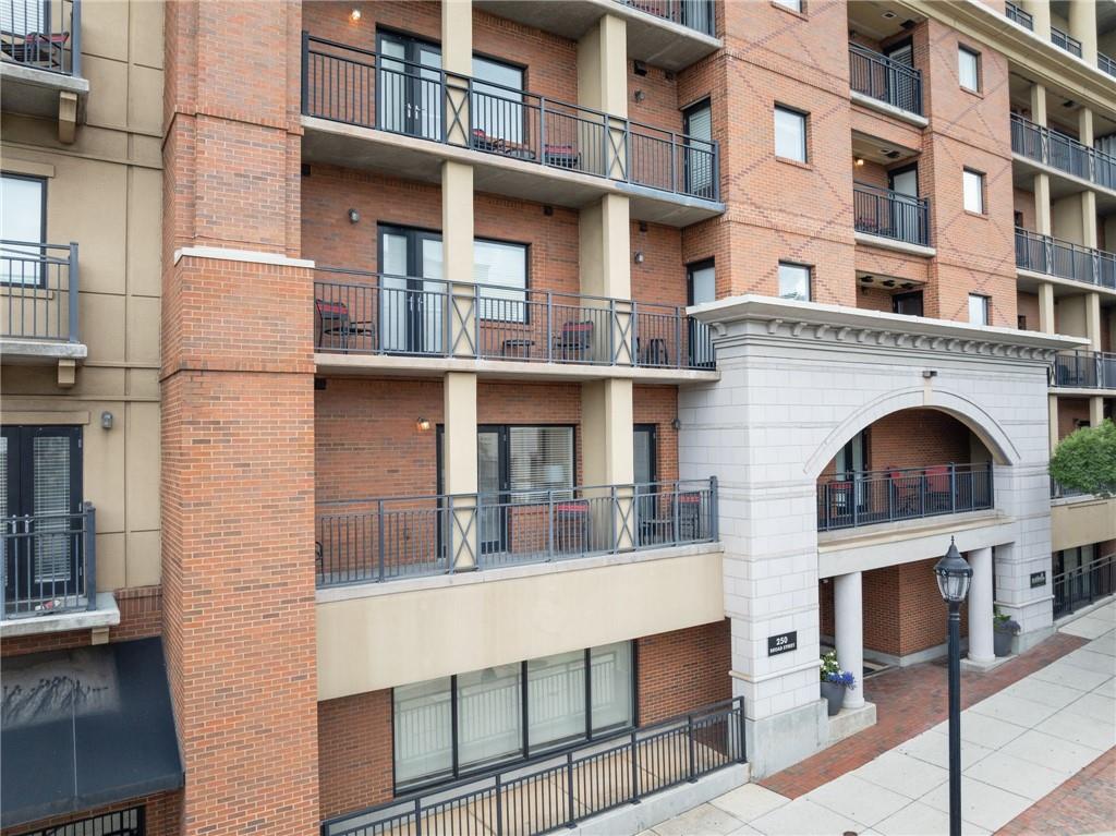 250 W Broad Street 205