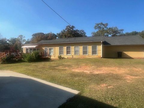 A home in Ellenwood