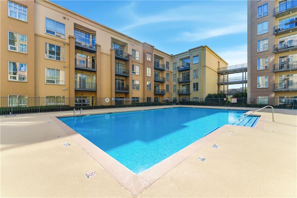 Brownstones at Cosmopolitan - Residential