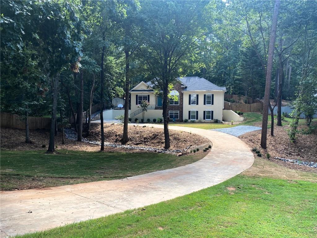 3235 Crestview Drive
