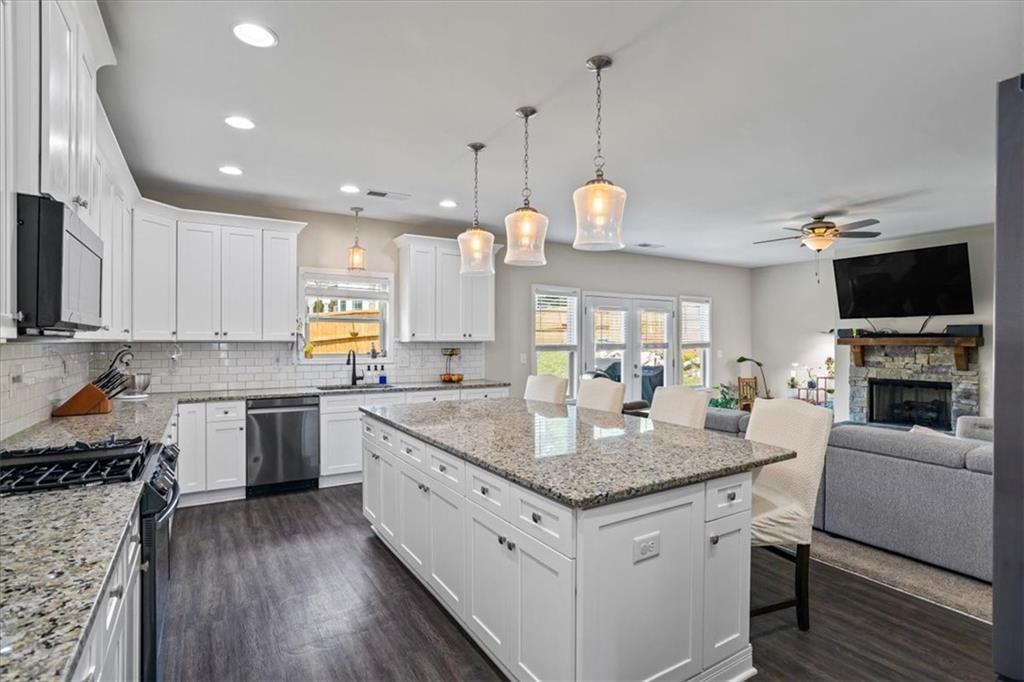 380 Longwood Place, Dallas, Georgia image 3