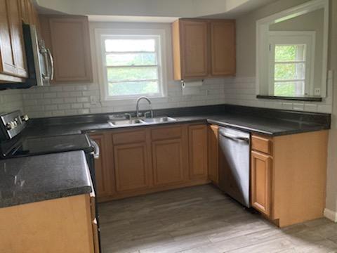 1016 Lindridge Drive NE