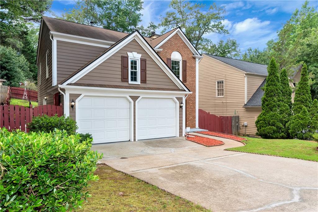 914 Wenham Lane
