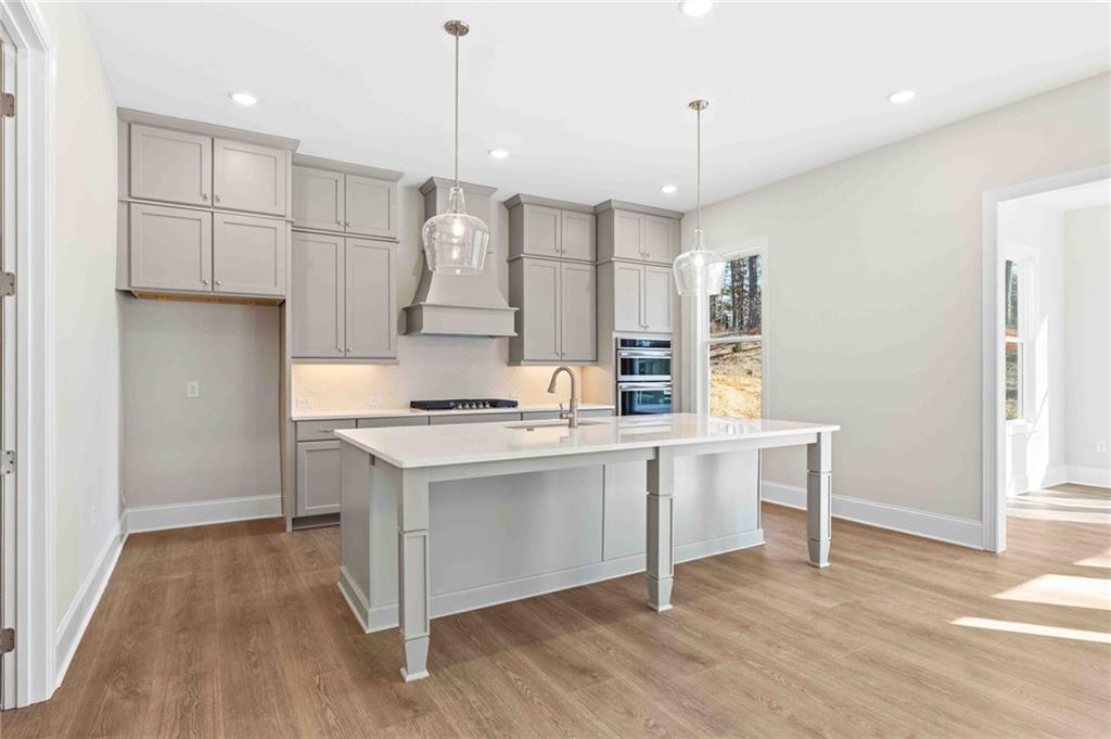 715 Crest Line Trail