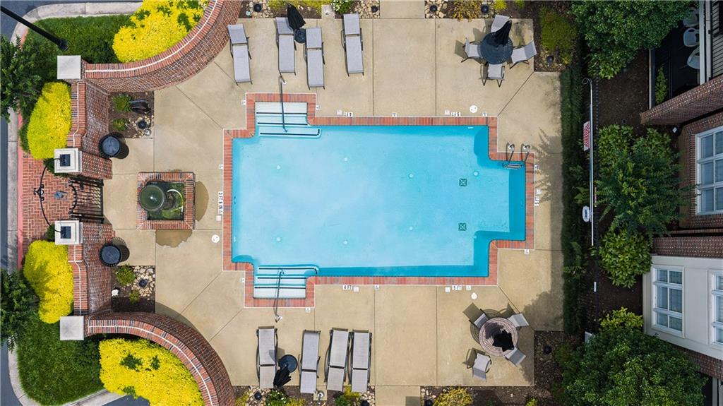 825 Highland Lane NE 1111