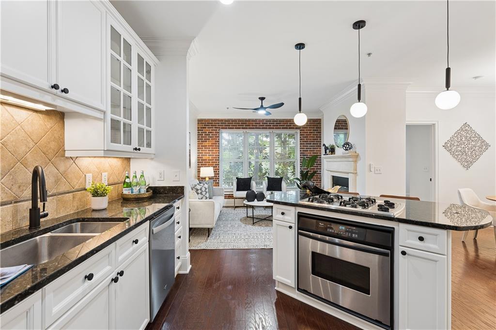 825 Highland Lane NE 1111