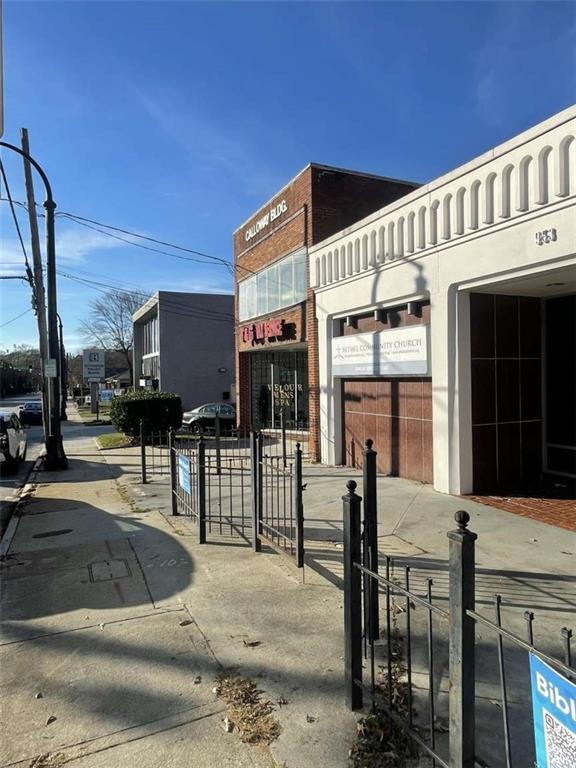 957 M L King Jr Drive NW