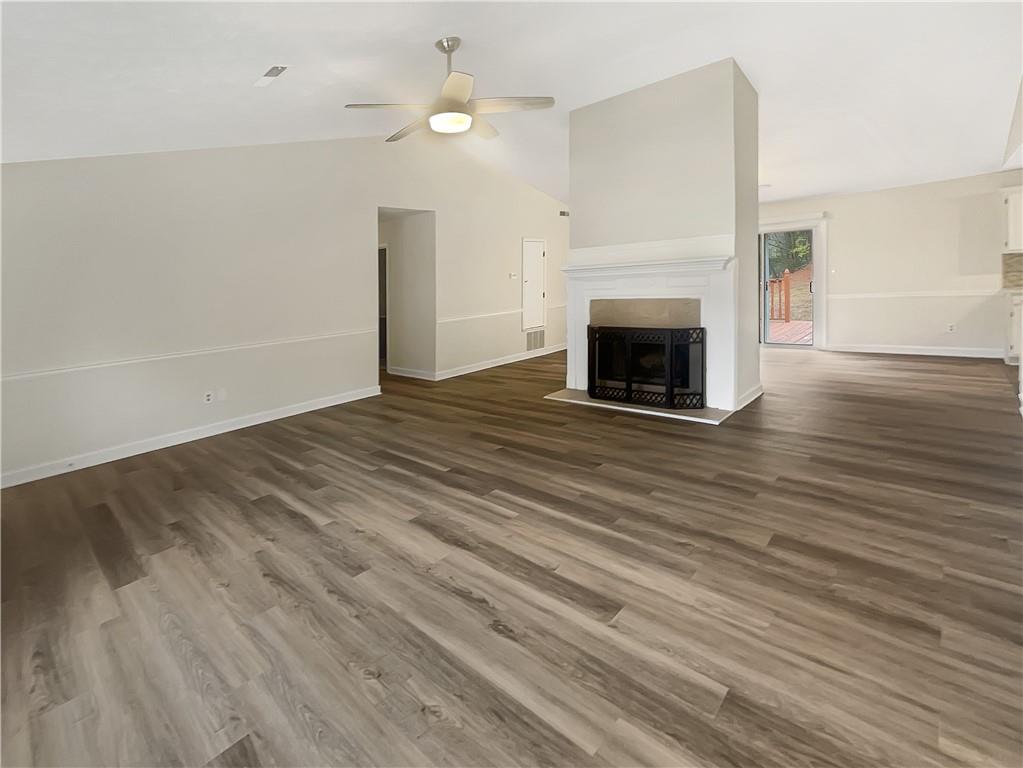 607 River Bend Circle SW