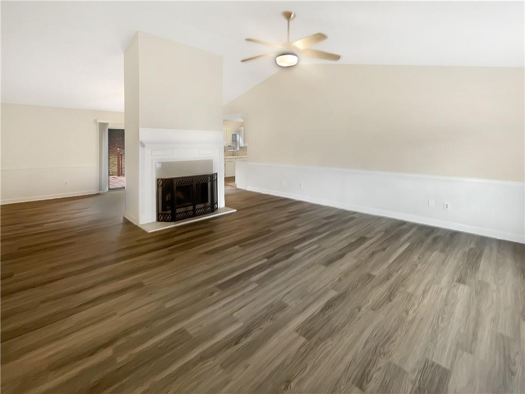 607 River Bend Circle SW