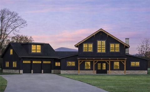 5711 Cleveland Highway Clermont GA 30527