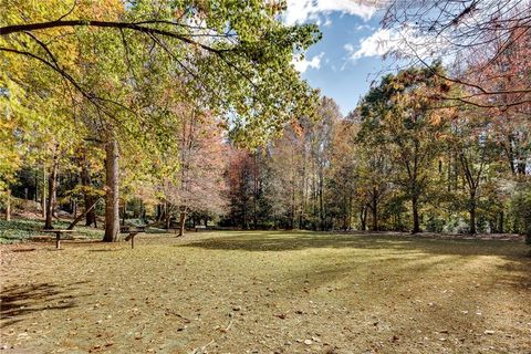 1122 Westchester Ridge NE Atlanta GA 30329