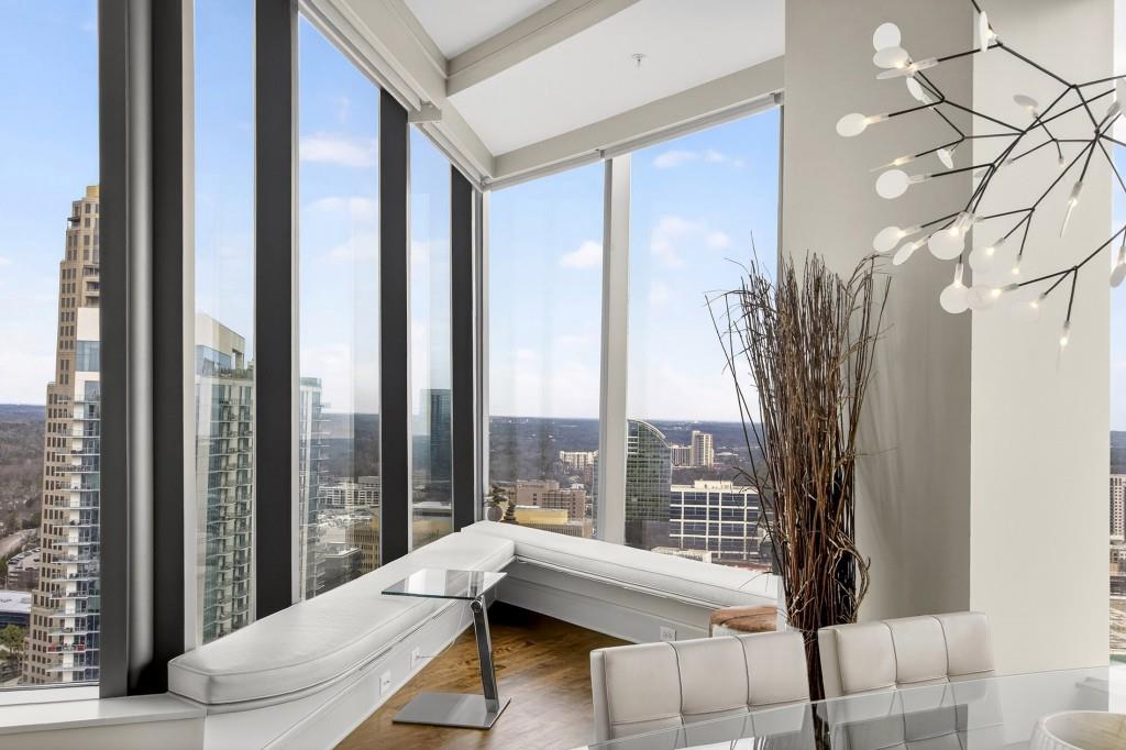 3344 Peachtree Road NE 2904