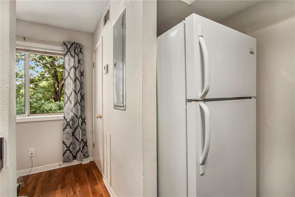 1418 Foxhall Lane #18, Atlanta, Georgia image 6