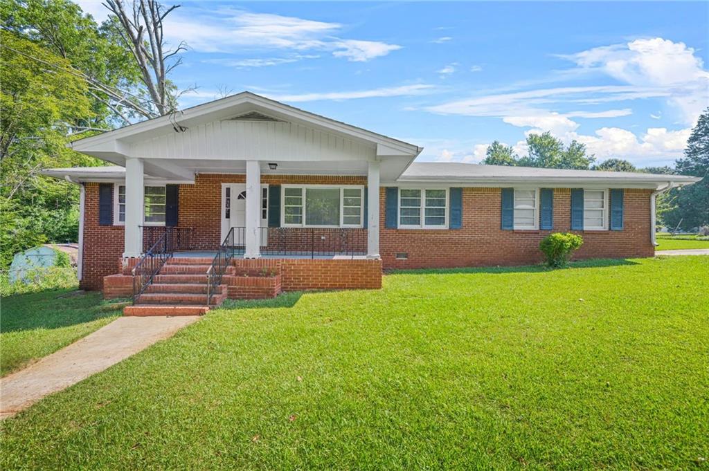 4004 Camelot Court