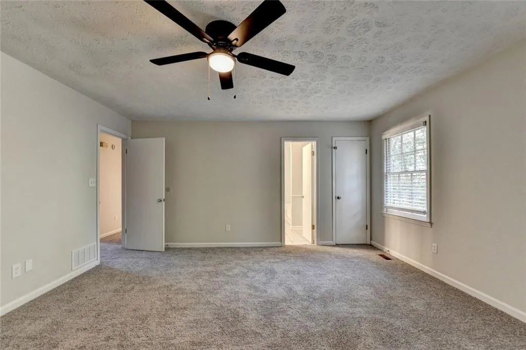 Acworth, Georgia 30102, United States, 3 Bedrooms Bedrooms, ,3 BathroomsBathrooms,Residential,Pending,181644