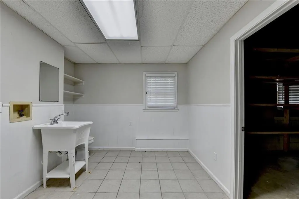 Acworth, Georgia 30102, United States, 3 Bedrooms Bedrooms, ,3 BathroomsBathrooms,Residential,Pending,181644