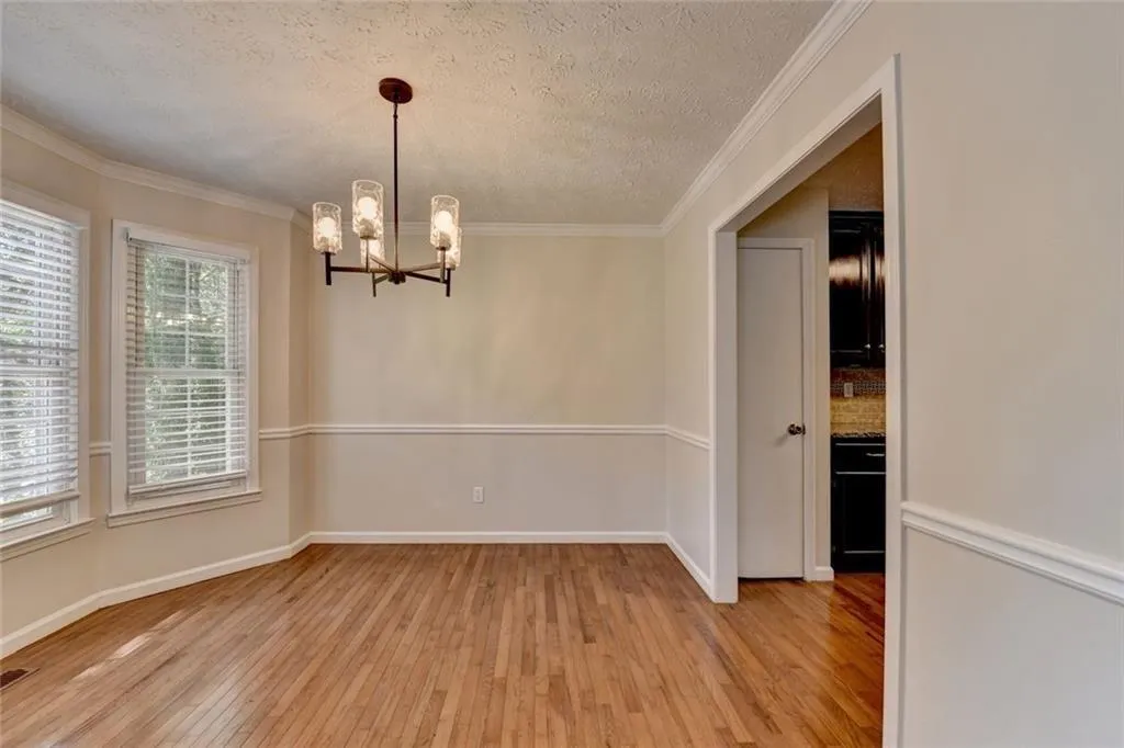 Acworth, Georgia 30102, United States, 3 Bedrooms Bedrooms, ,3 BathroomsBathrooms,Residential,Pending,181644