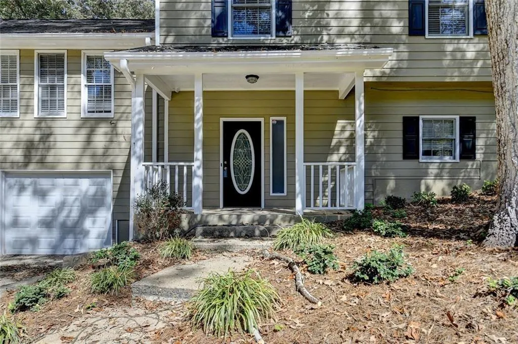 Acworth, Georgia 30102, United States, 3 Bedrooms Bedrooms, ,3 BathroomsBathrooms,Residential,Pending,181644