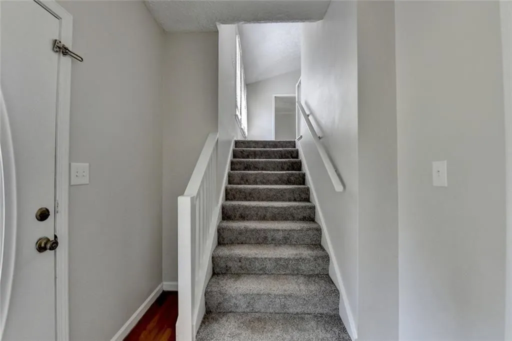 Acworth, Georgia 30102, United States, 3 Bedrooms Bedrooms, ,3 BathroomsBathrooms,Residential,Pending,181644