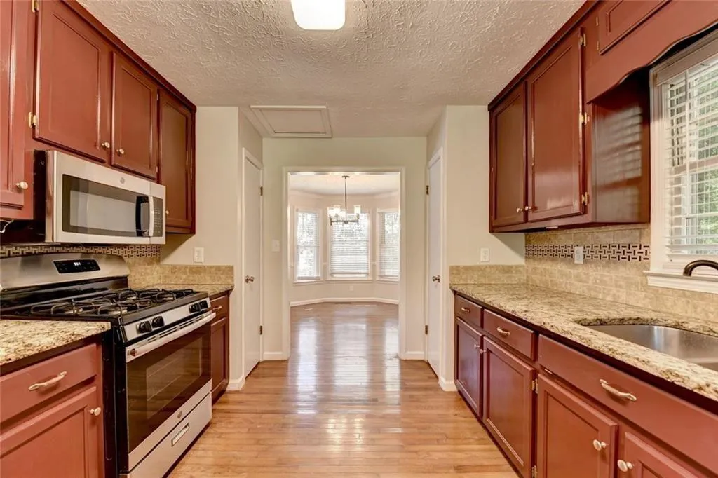 Acworth, Georgia 30102, United States, 3 Bedrooms Bedrooms, ,3 BathroomsBathrooms,Residential,Pending,181644