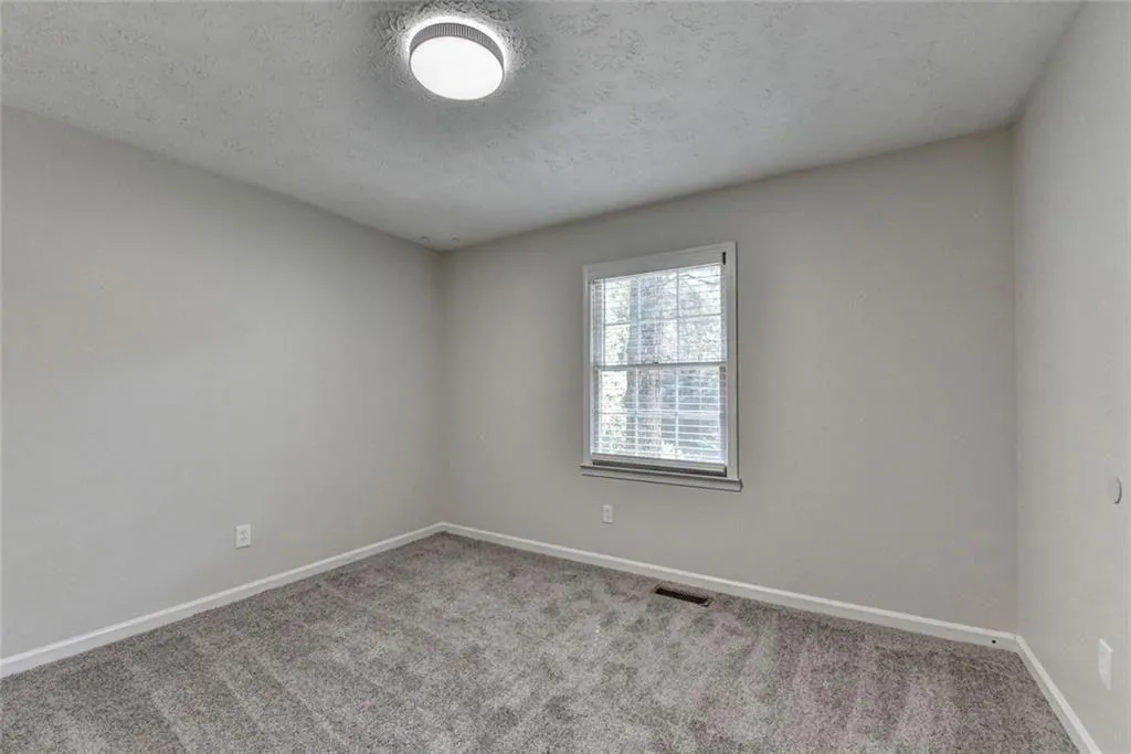 Acworth, Georgia 30102, United States, 3 Bedrooms Bedrooms, ,3 BathroomsBathrooms,Residential,Pending,181644