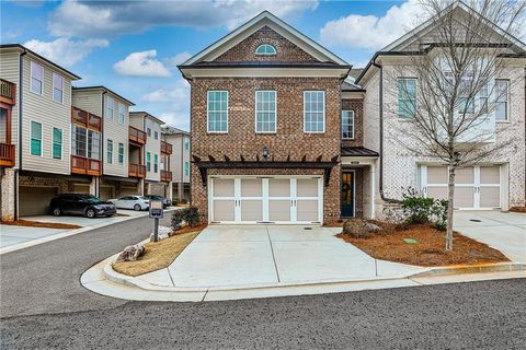 Townhouse For Sale - 5054 Sealy Circle<br/> Peachtree Corners, GA 30092