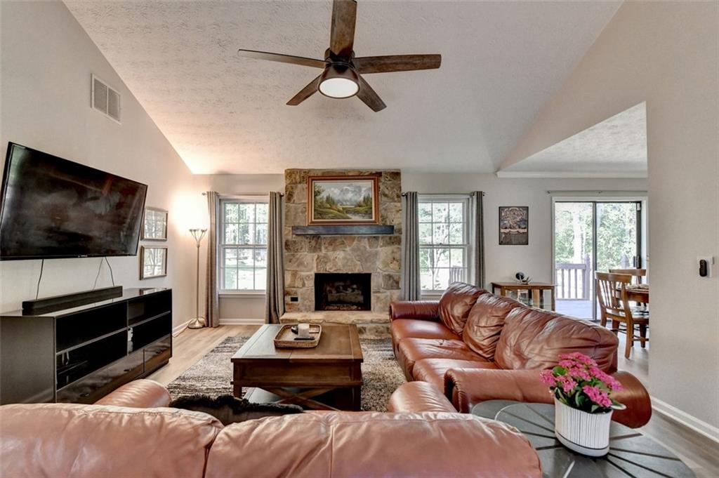 1132 Owen Circle, Sugar Hill, Georgia image 4