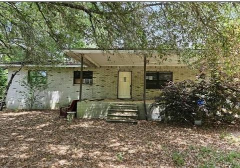 A home in Willacoochee