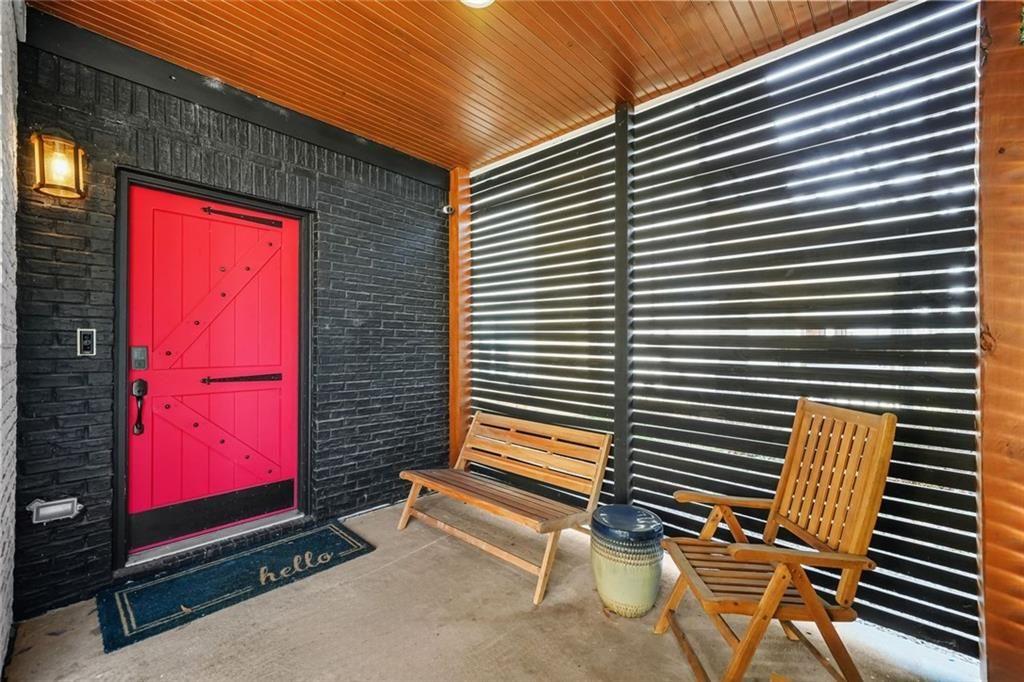 994 Hank Aaron Drive SE