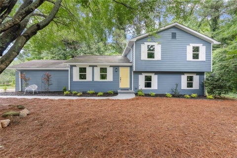 Homes For Sale - 381 Plantation Boulevard<br/> Lawrenceville, GA 30046