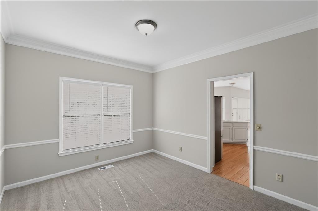 1100 Cool Springs Drive NW