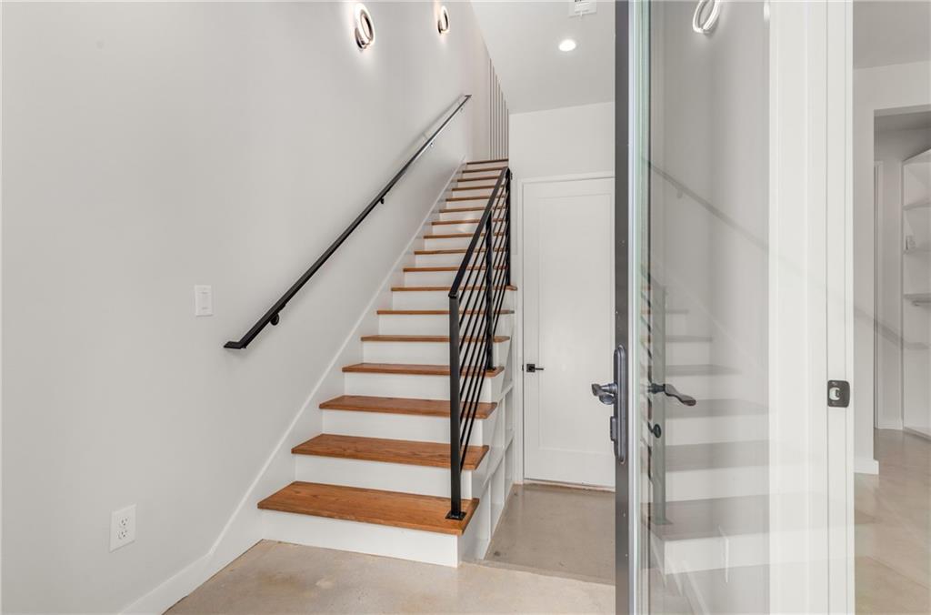 105 Georgia Avenue SE 6
