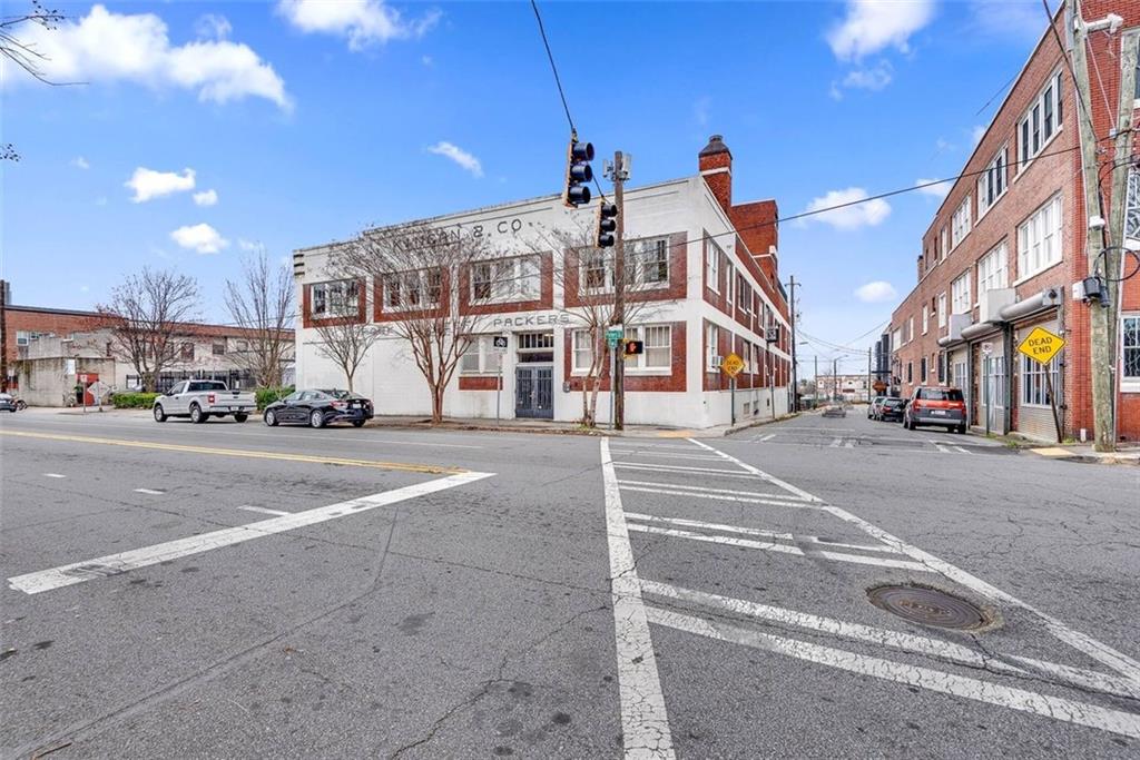 238 Peters Street SW 205