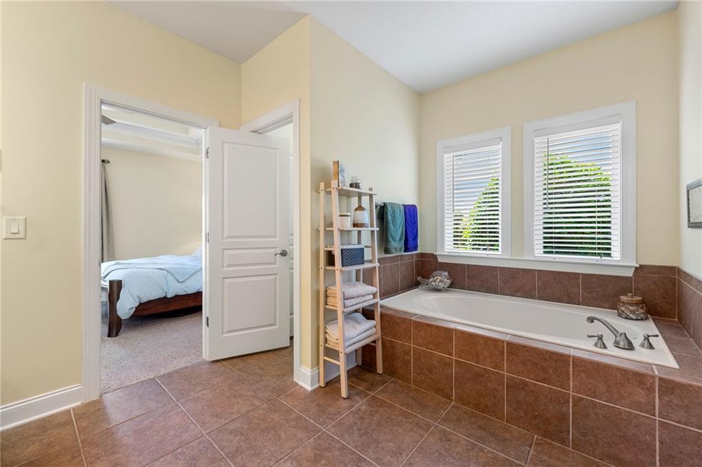 7878 Brass Lantern Drive, Flowery Branch, Georgia image 20