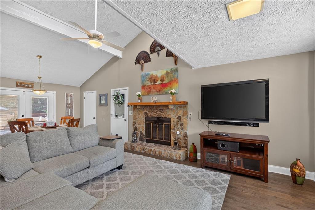 6164 Pinedale Lane