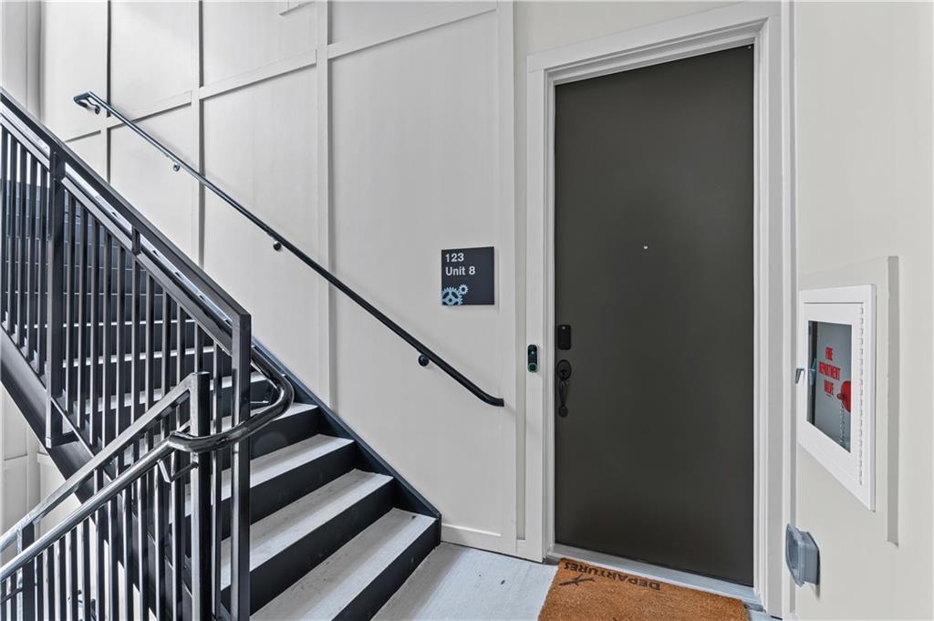 123 Beardon Circle SE 8