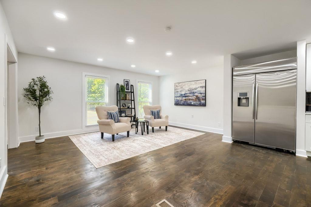 2368 Fenhurst Place