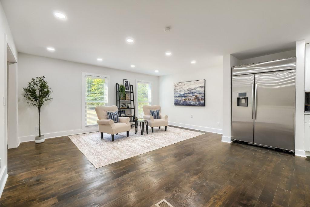 2368 Fenhurst Place