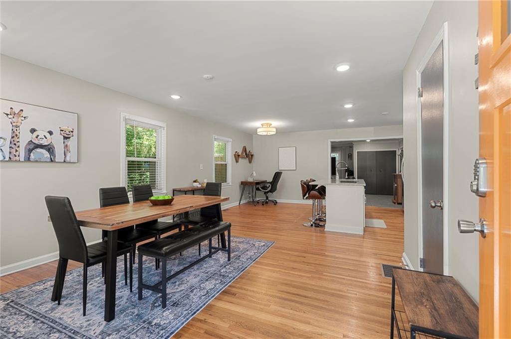 2890 Meadowview Drive SE