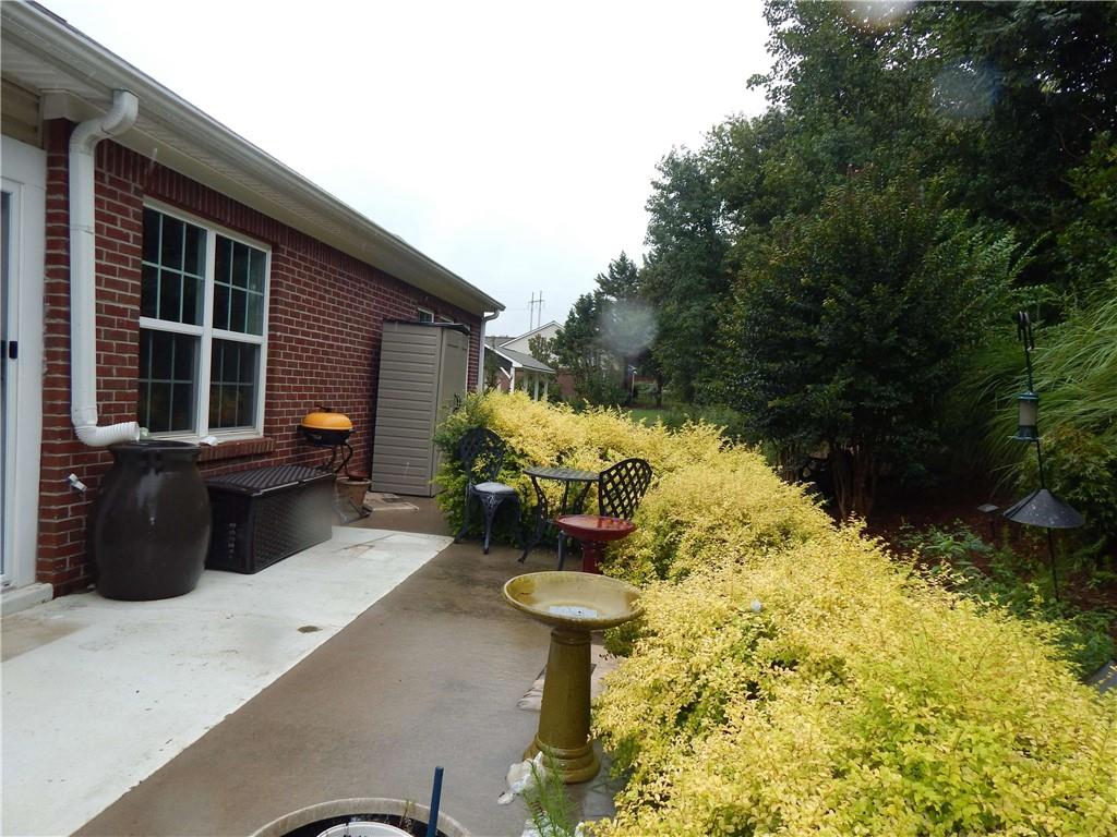 350 Lakeview Bend Circle